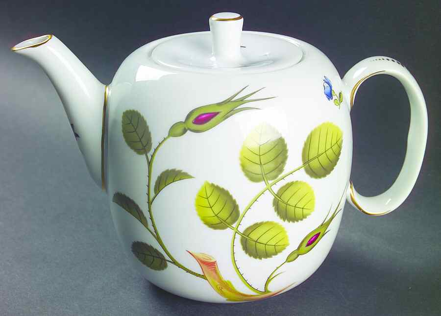 Blind Earl (No Raised Design) Teapot & Lid by Royal Worcester-1