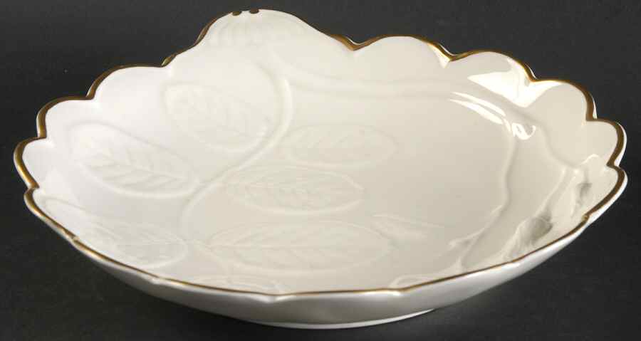 Blind Earl (Raise Design Allwhite) Shell Shaped Dish by Royal Worcester-1