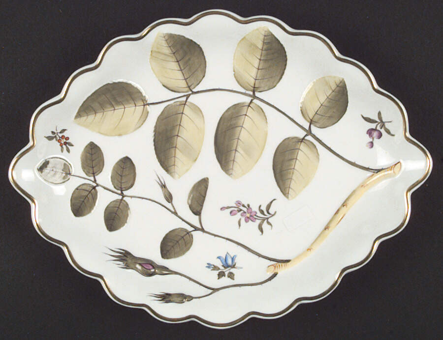 Blind Earl (Raised, Multicolored) Oval Scalloped Dish by Royal Worcester-1