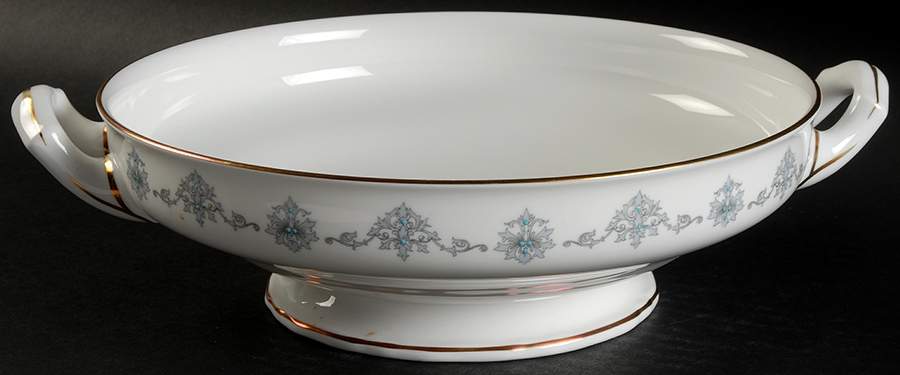 Blue Medallion Round Vegetable No Lid by Royal Worcester-1