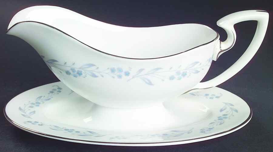Bridal Wreath Gravy Boat with Attached Underplate by Royal Worcester-1