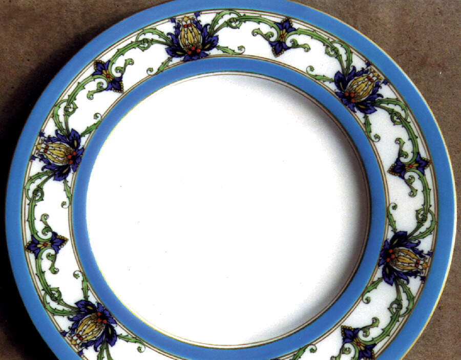 C1114 Dinner Plate by Royal Worcester-1