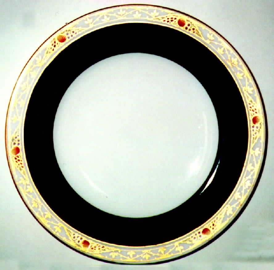 C1915 Dinner Plate by Royal Worcester-1