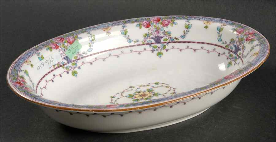 C662 9" Oval Vegetable Bowl by Royal Worcester-1