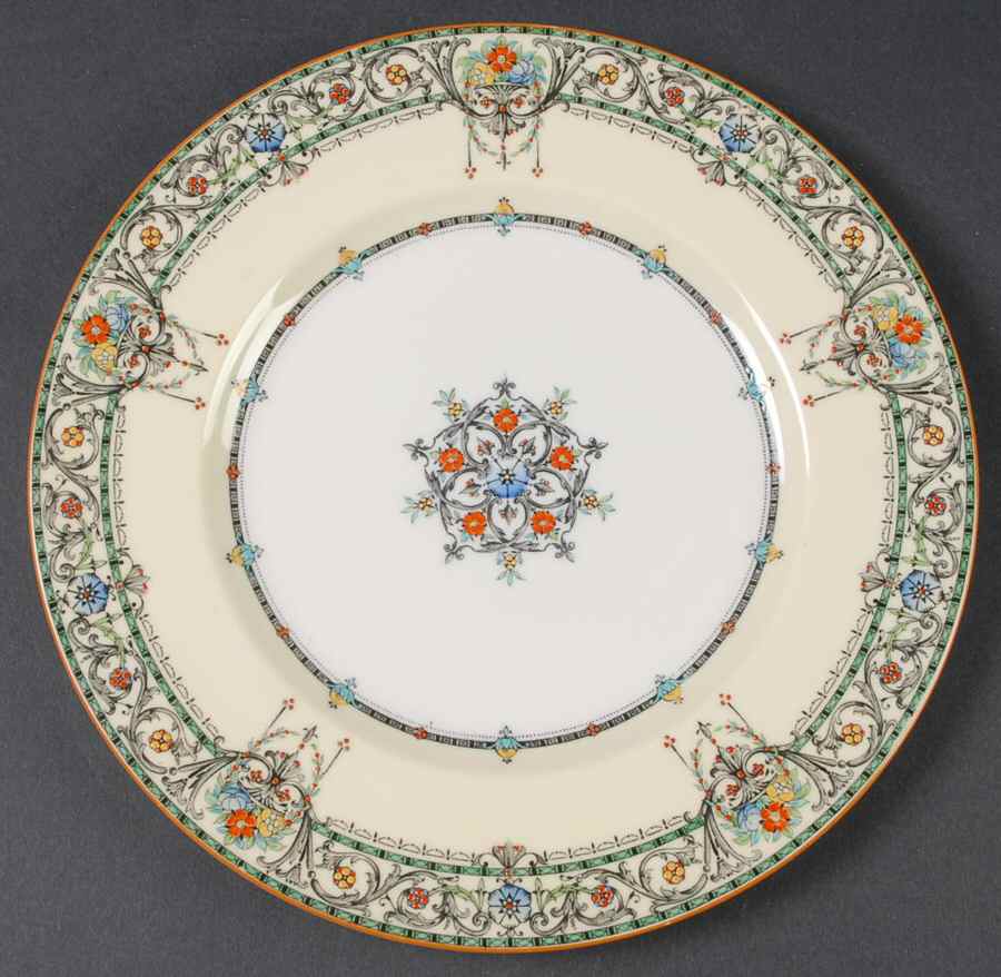 Chantilly Luncheon Plate by Royal Worcester-1