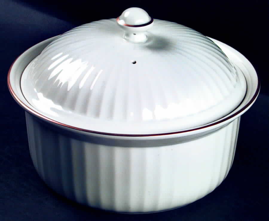 Corinth Gold 1.25 Qt Round Covered Casserole by Royal Worcester-1