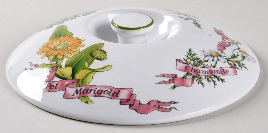 Country Kitchen Lid for 1 Qt Round Casserole by Royal Worcester-1