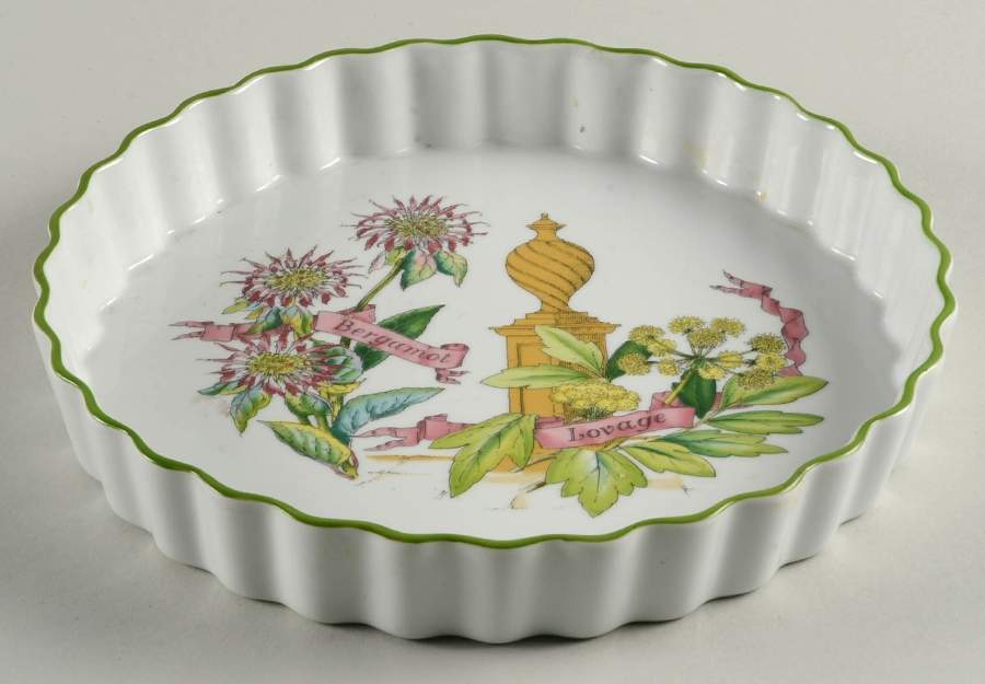 Country Kitchen 9" Quiche by Royal Worcester-1