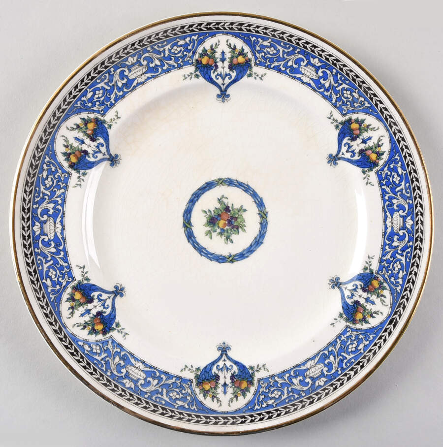 Cornucopia Luncheon Plate by Royal Worcester-1