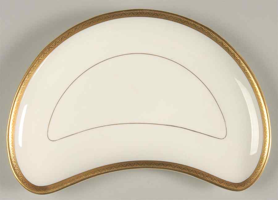 Coventry Crescent Salad Plate by Royal Worcester-1