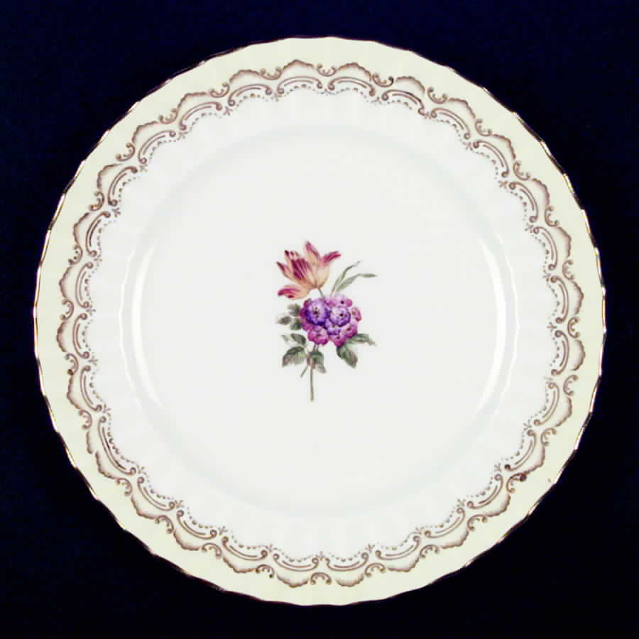 Cromwell Luncheon Plate by Royal Worcester-1
