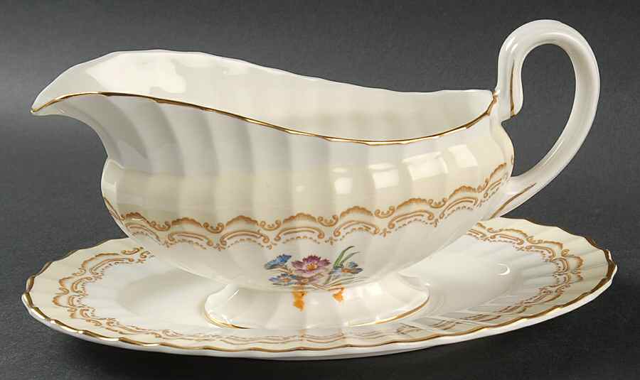 Cromwell Gravy Boat & Underplate by Royal Worcester-1