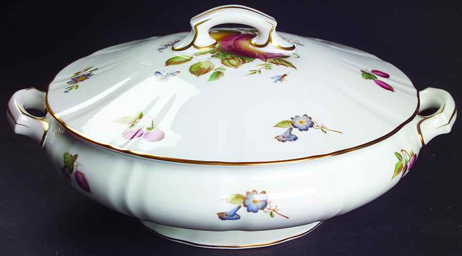 Delecta (Coburg Shape) Round Covered Vegetable by Royal Worcester-1