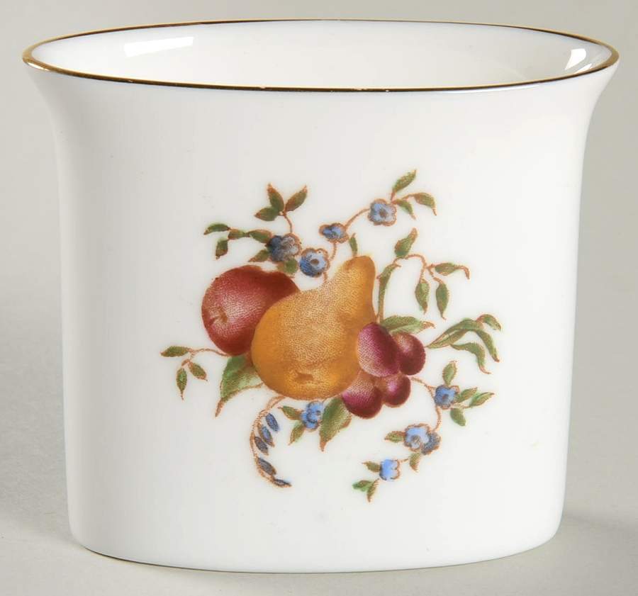 Delecta (Coburg Shape) Cigarette Holder by Royal Worcester-1