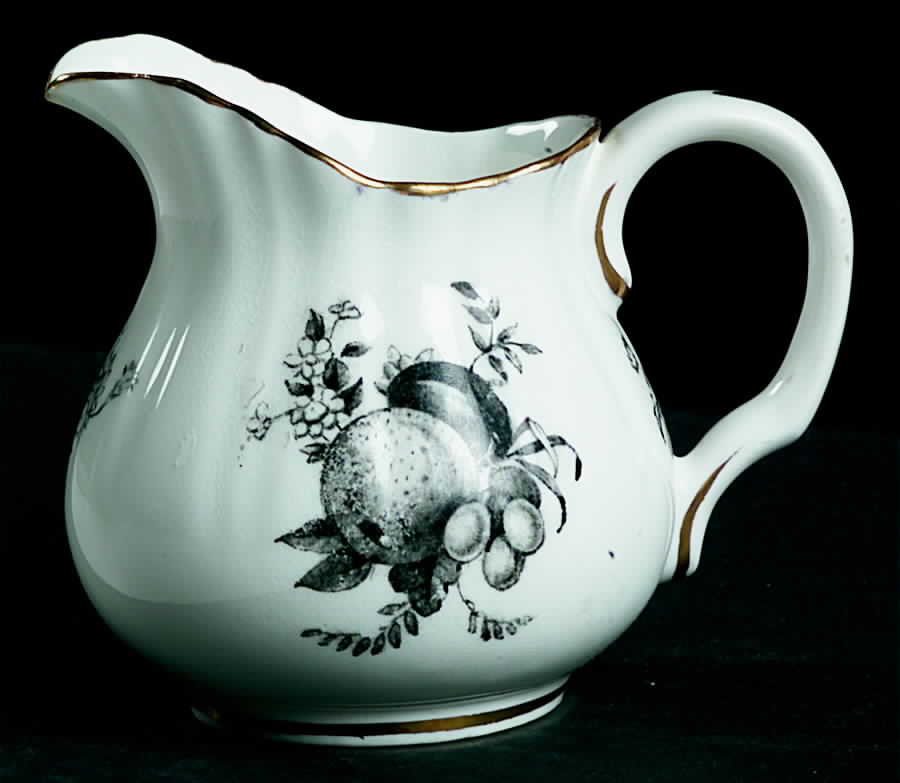 Delecta (Black Design) Mini Creamer by Royal Worcester-1