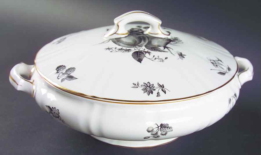Delecta (Black Design) Round Covered Vegetable by Royal Worcester-1