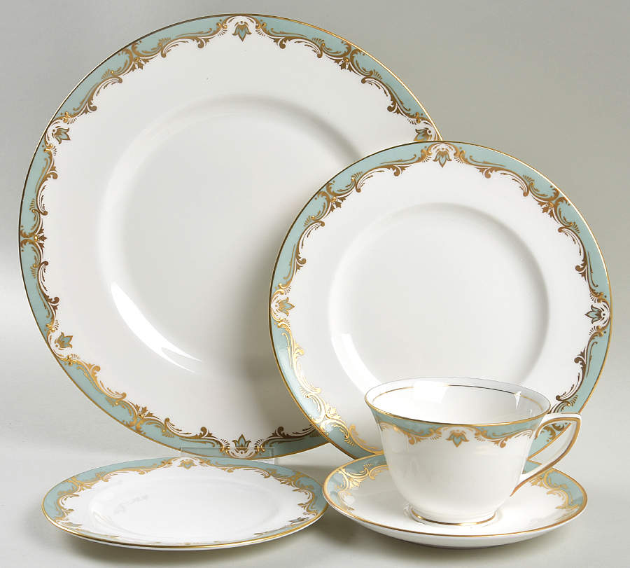 Devonshire 5 Piece Place Setting by Royal Worcester-1