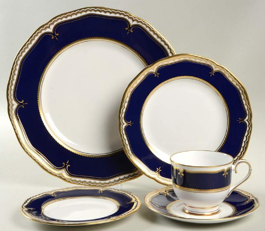 Diplomat 5 Piece Place Setting by Royal Worcester-1