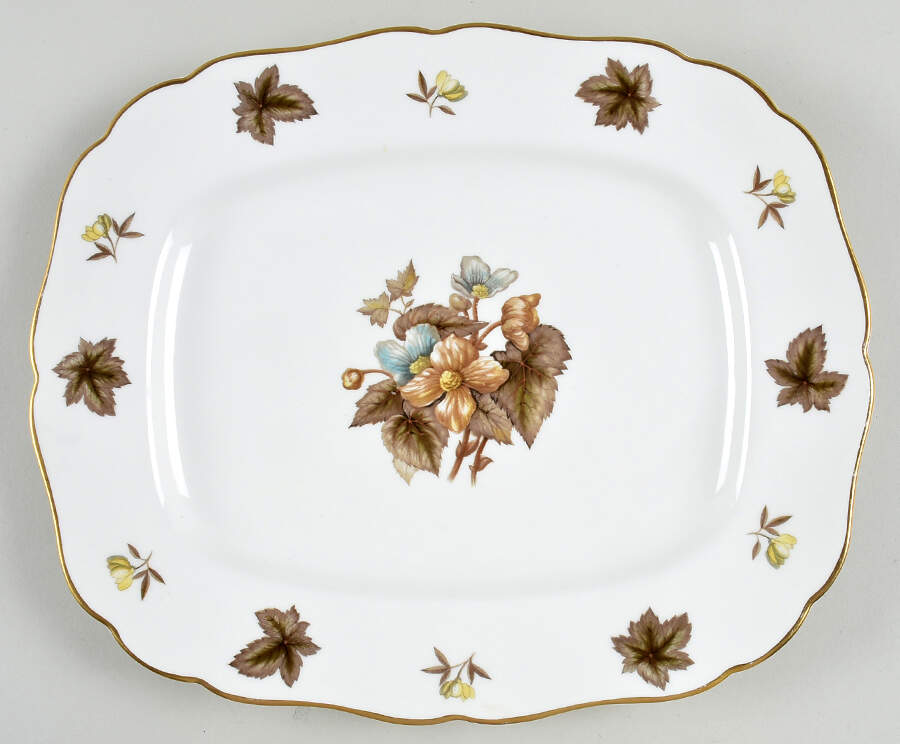 Dorchester (Scalloped, Z2637) 12" Oval Serving Platter by Royal Worcester-1