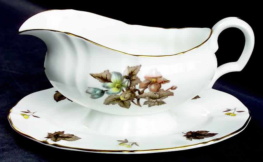 Dorchester (Scalloped, Z2637) Gravy Boat with Attached Underplate by Royal Worcester-1
