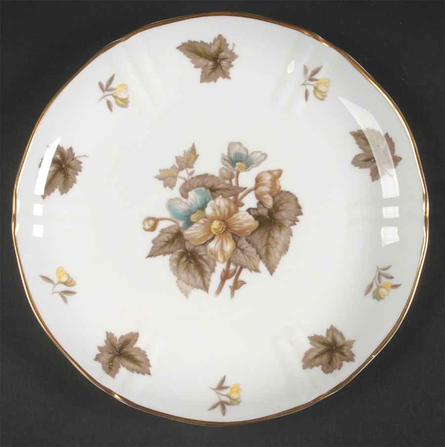 Dorchester (Scalloped, Z2637) Cake Plate by Royal Worcester-1