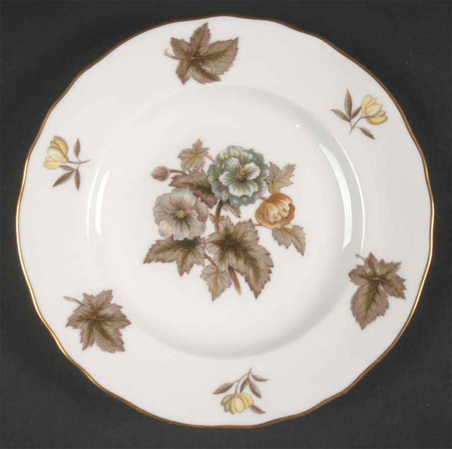 Dorchester (Scalloped, Z2637) Dessert/Pie Plate by Royal Worcester-1