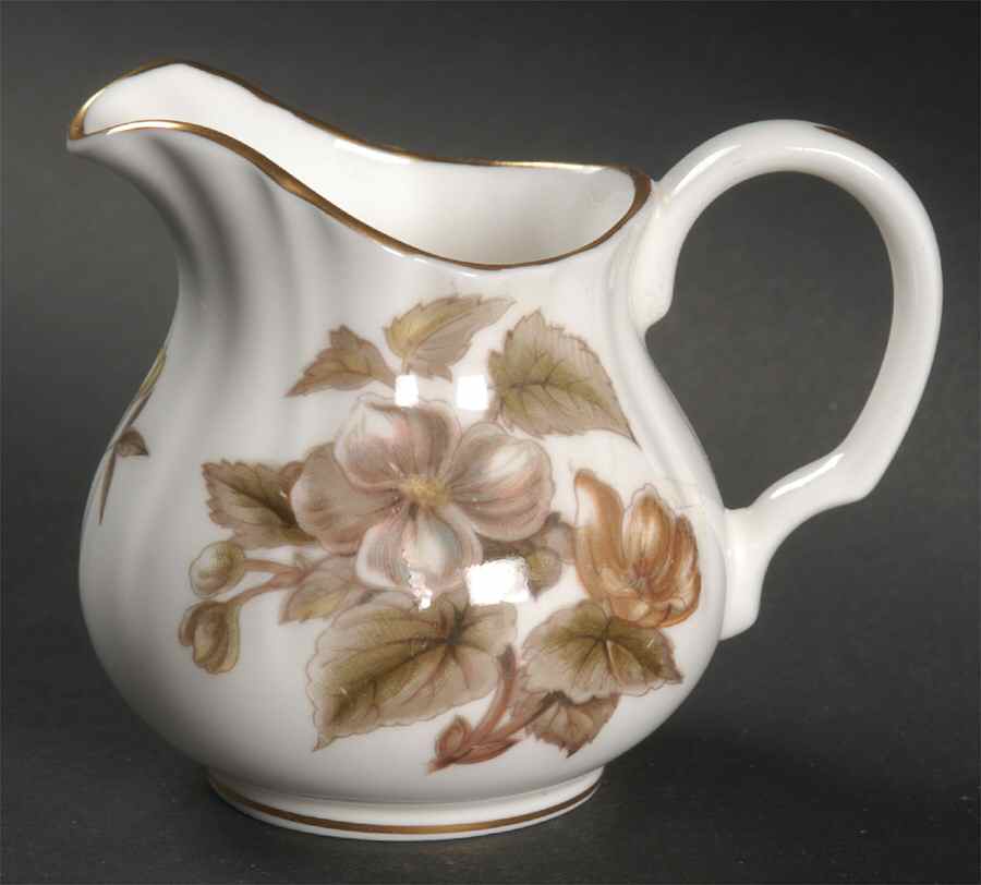 Dorchester (Scalloped, Z2637) Mini Creamer by Royal Worcester-1
