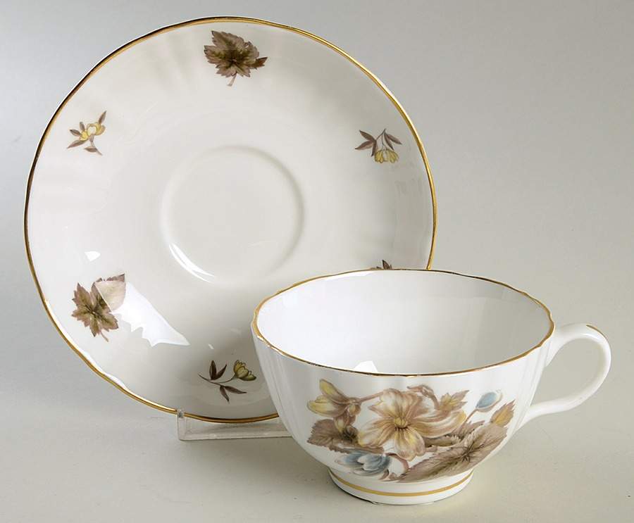 Dorchester (Scalloped, Z2637) Oversized Cup & Saucer Set by Royal Worcester-1