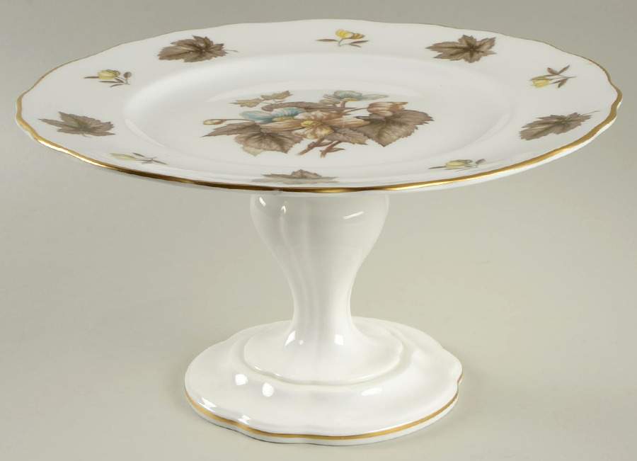 Dorchester (Scalloped, Z2637) 9" Diameter Pedestal Cake Stand by Royal Worcester-1
