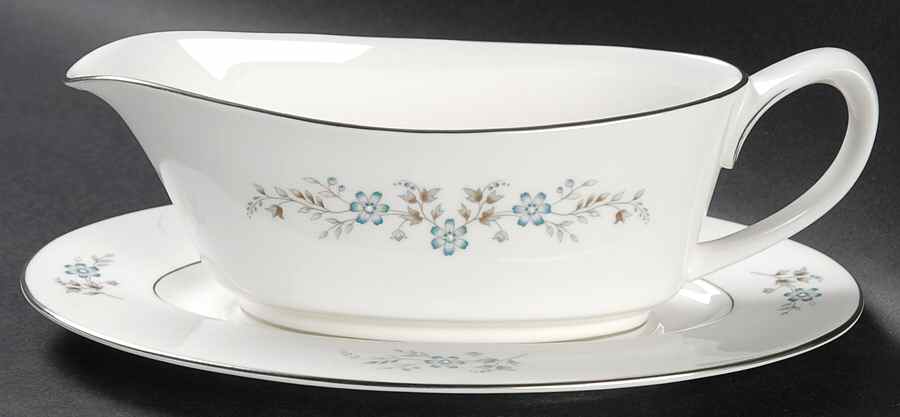 Dorset Gravy Boat & Underplate by Royal Worcester-1