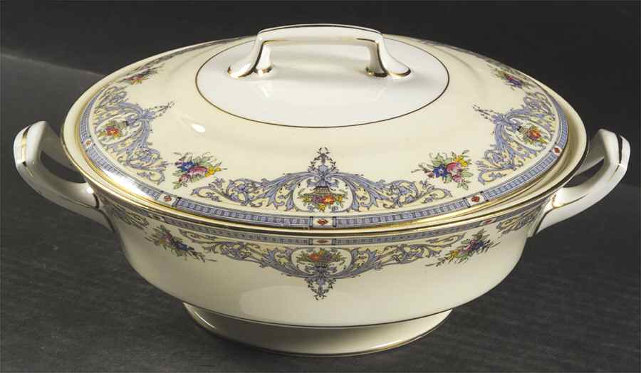 The Duchess Round Covered Vegetable by Royal Worcester-1