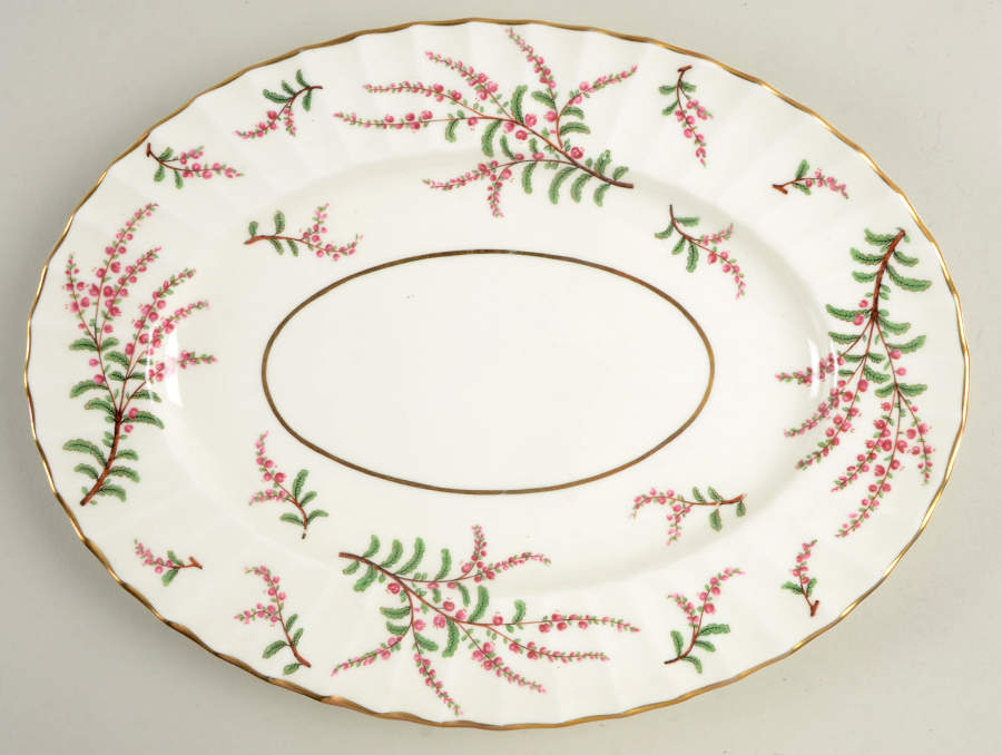 Dunrobin 11" Oval Serving Platter by Royal Worcester-1