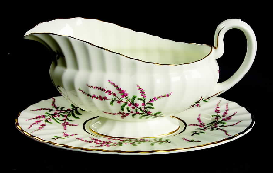 Dunrobin Gravy Boat & Underplate by Royal Worcester-1