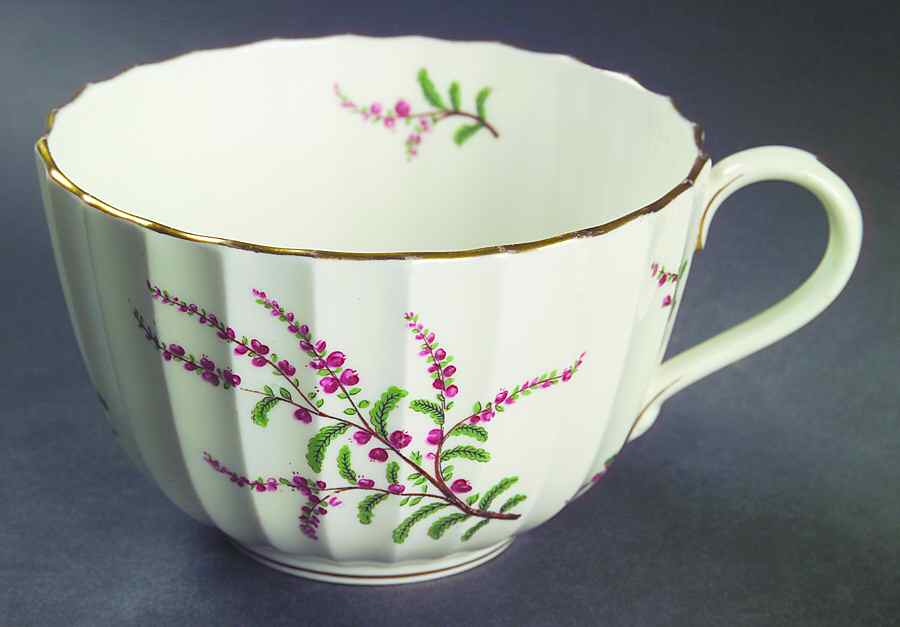 Dunrobin Oversized Cup by Royal Worcester-1