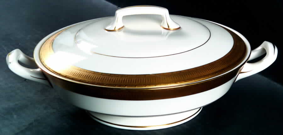 Durham Round Covered Vegetable by Royal Worcester-1