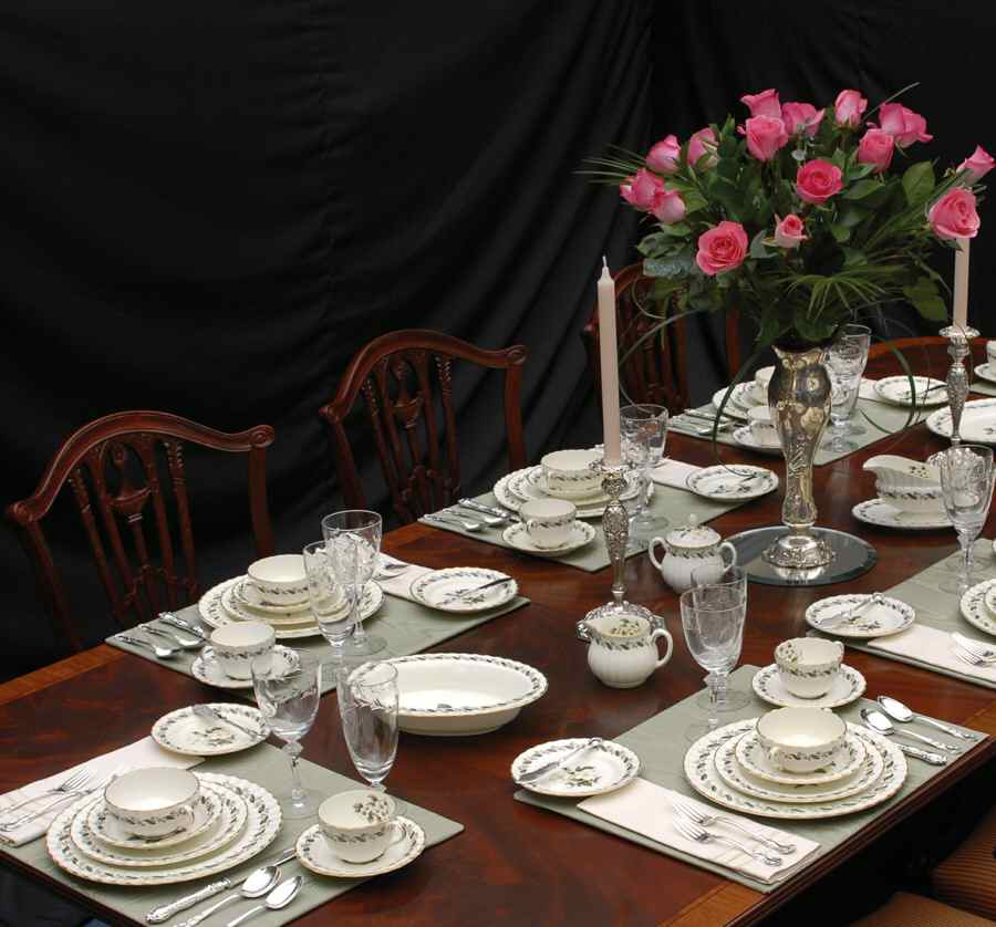 Engadine (No Inner Verge) 55 Piece Estate Set by Royal Worcester-1
