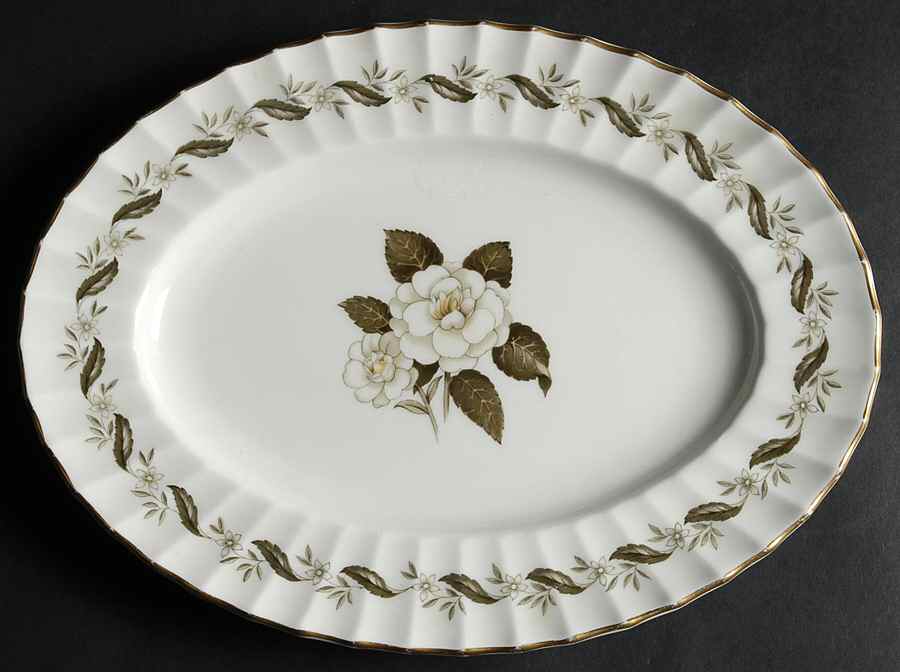 Engadine (No Inner Verge) 11" Oval Serving Platter by Royal Worcester-1