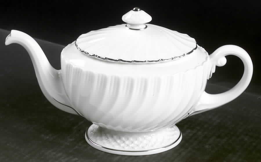 Engagement Teapot & Lid by Royal Worcester-1