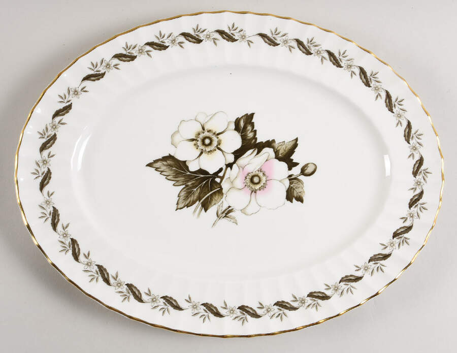 Engadine (Inner Verge) 13" Oval Serving Platter by Royal Worcester-1