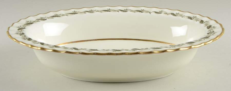 Engadine (Inner Verge) 10" Oval Vegetable Bowl by Royal Worcester-1