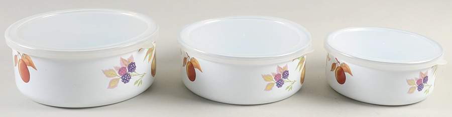 Evesham Gold 3 Pc Metal Bowl W/Plastclid (5 3/4",6 5/8",7 1/4") by Royal Worcester-1