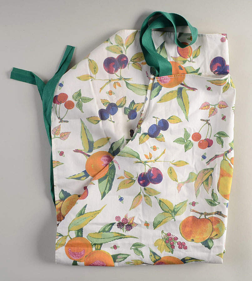 Evesham Gold 28" X 34" Cloth Kitchen Apron by Royal Worcester-1