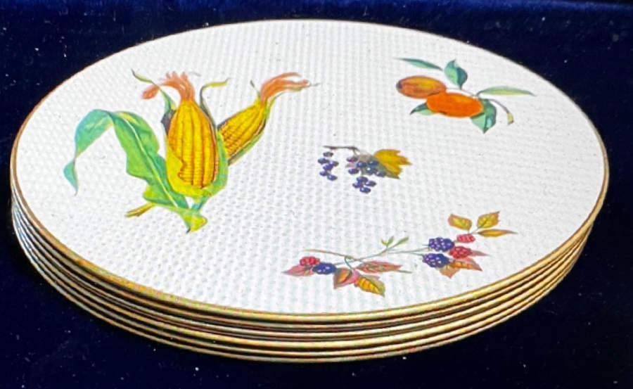 Evesham Gold Round Placemat with Cork Back by Royal Worcester-1
