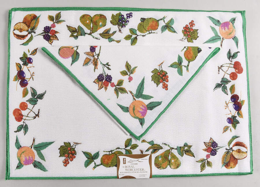 Evesham Gold (4 Each) Placemat and Napkin Sets by Royal Worcester-1