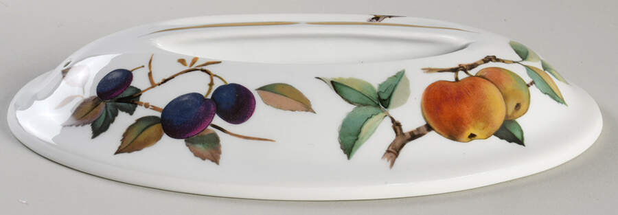 Evesham Gold 9" Oval Entree Dish No Lid by Royal Worcester-1