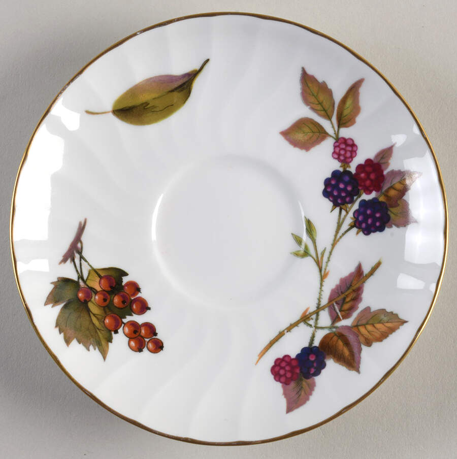 Evesham Gold Saucer for Flat Cup by Royal Worcester-1