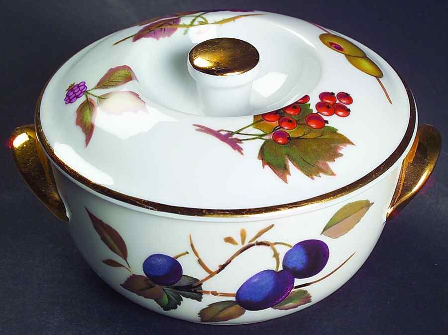 Evesham Gold 1 Pint Round Deep Covered Casserole by Royal Worcester-1