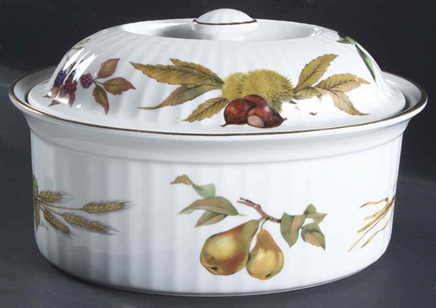 Evesham Gold 2.25 Quart Oval Covered Casserole by Royal Worcester-1