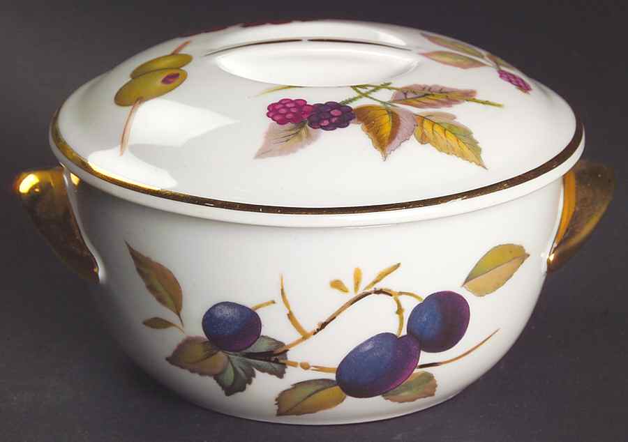 Evesham Gold 1 Pint Round Deep Covered Casserole by Royal Worcester-1