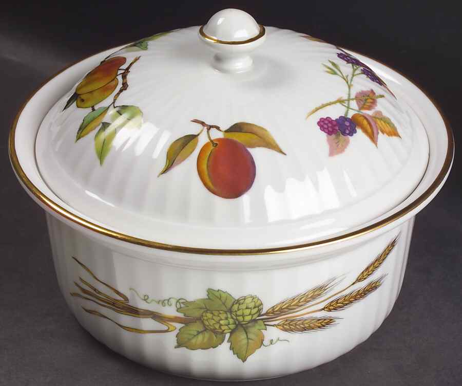 Evesham Gold 1.5 Qt Round Covered Casserole by Royal Worcester-1